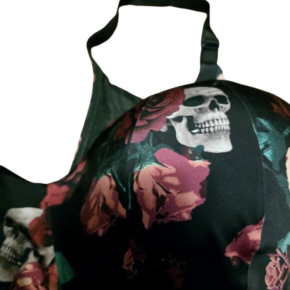 Torrid Skull and roses dream wire-free lightly lined bra - Picture 2 of 6